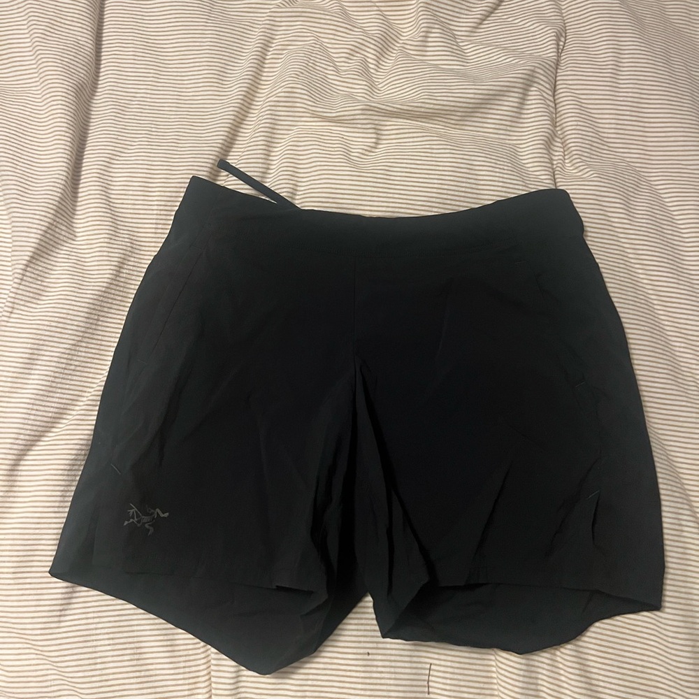 Arc'teryx Black Athletic Shorts Minimalist Design